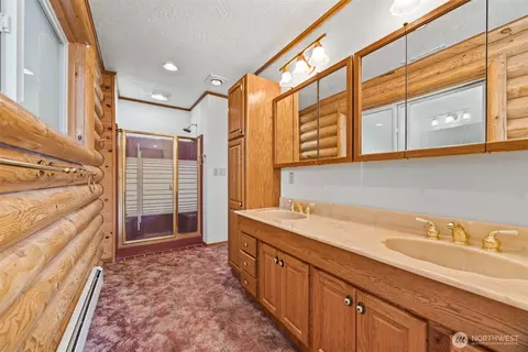 Bath - 1236 E Island View Rd, Grapeview, WA 98546 photo 2 of 3