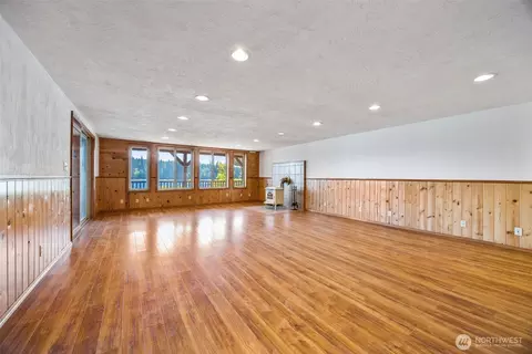 Living - 1236 E Island View Rd, Grapeview, WA 98546 photo 4 of 5