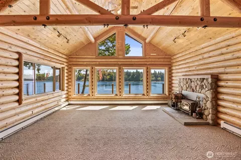 Living - 1236 E Island View Rd, Grapeview, WA 98546 photo 2 of 5
