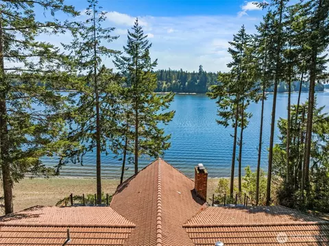 View/Area - 1236 E Island View Rd, Grapeview, WA 98546 photo 4 of 9