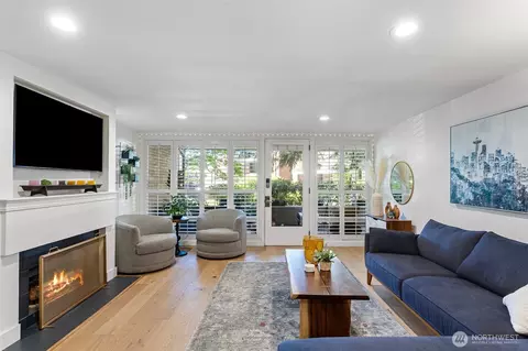 10921 Apt A Glen Acres Dr S #18A, Seattle, WA 98168