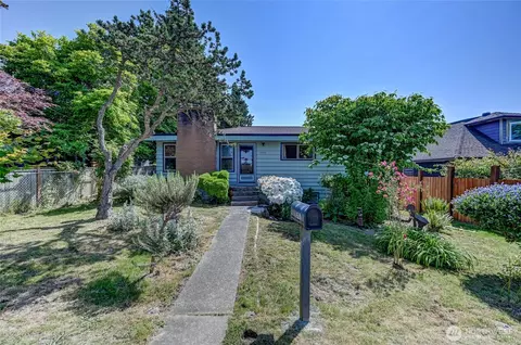 9216 36th Ave SW, Seattle, WA 98126