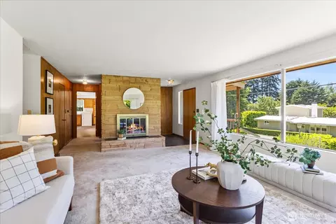 Living - 1420 Olympic Ave, Edmonds, WA 98020 photo 3 of 3