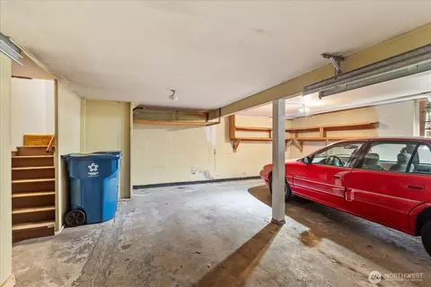 Exterior - 1420 Olympic Ave, Edmonds, WA 98020 photo 3 of 11
