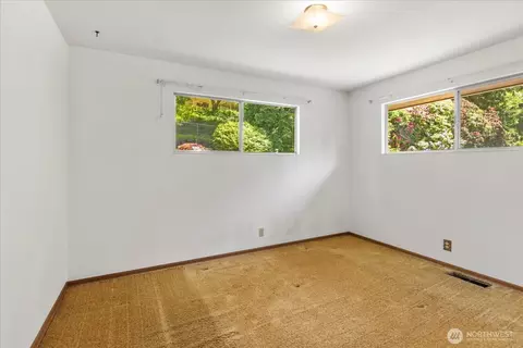 Bedroom - 1420 Olympic Ave, Edmonds, WA 98020 photo 4 of 9