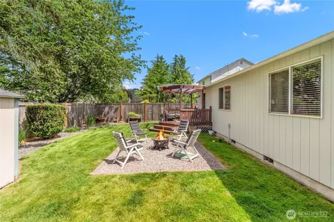 Exterior - 16303 93rd St E, Sumner, WA 98390 photo 6 of 14
