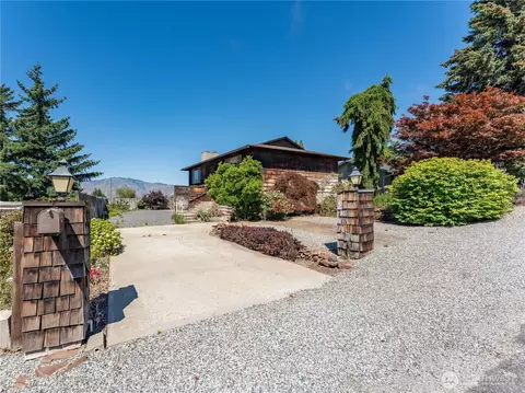 604 N Larch Ave, East Wenatchee, WA 98802