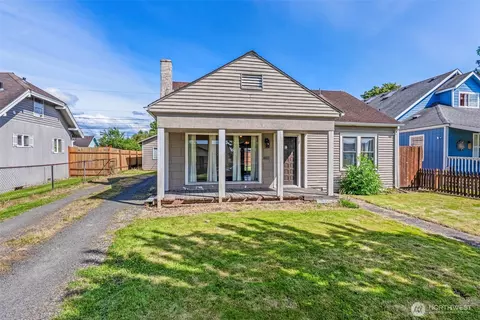 530 21st Ave, Longview, WA 98632