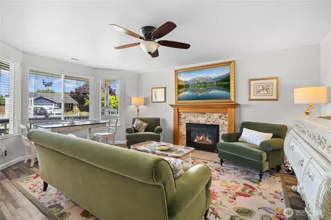 Living - 206 Whitley St NW, Orting, WA 98360 photo 2 of 2