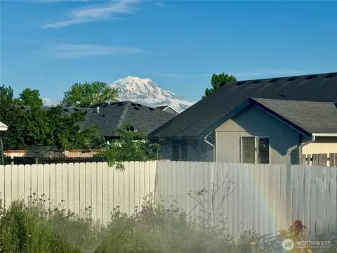 Exterior - 206 Whitley St NW, Orting, WA 98360 photo 12 of 13