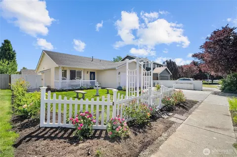 Exterior - 206 Whitley St NW, Orting, WA 98360 photo 11 of 13