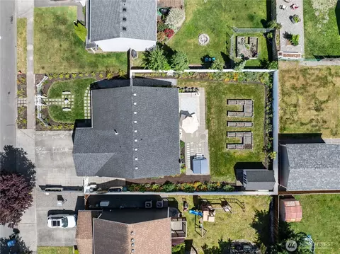 View/Area - 206 Whitley St NW, Orting, WA 98360 photo 6 of 7