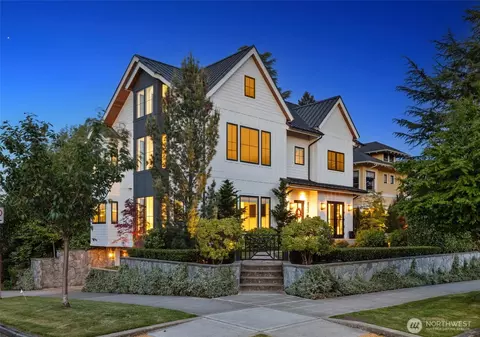 4232 Burke Ave N, Seattle, WA 98103
