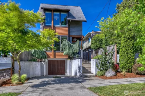 2334 N 57th St, Seattle, WA 98103