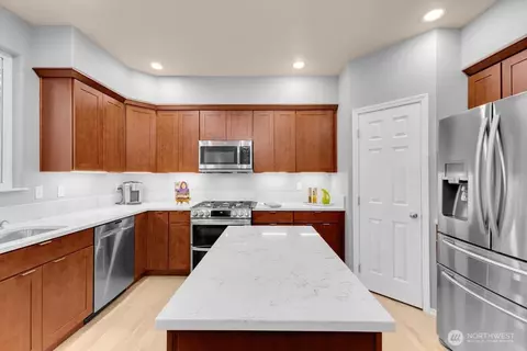 Kitchen - 128 202nd St SE, Bothell, WA 98012 photo 3 of 3
