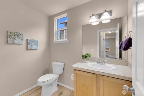 Bath - 128 202nd St SE, Bothell, WA 98012 photo 1 of 4