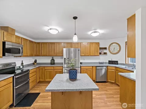 18714 NE 103rd Ave, Bothell, WA 98011 photo 7