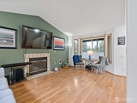 18714 NE 103rd Ave, Bothell, WA 98011 photo 3