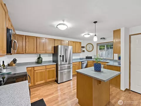 18714 NE 103rd Ave, Bothell, WA 98011 photo 5