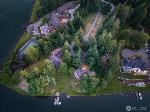 20721 Snag Island Dr, Lake Tapps, WA 98391