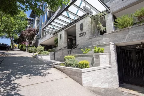 220 1st St #409, Kirkland, WA 98033