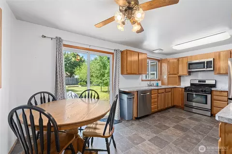 Kitchen - 13524 E 5th Ave, Spokane Valley, WA 99216 photo 1 of 4