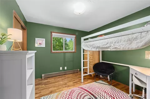 Bedroom - 13524 E 5th Ave, Spokane Valley, WA 99216 photo 1 of 7