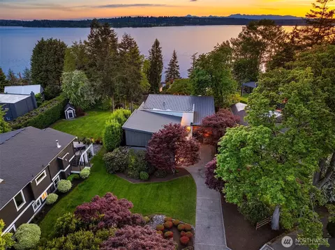 747 14th Ave W, Kirkland, WA 98033