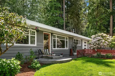 15832 76th Pl NE, Kenmore, WA 98028