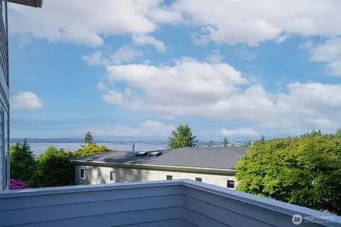 View/Area - 1825 England Ave, Everett, WA 98203 photo 2 of 3