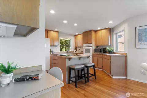 Kitchen - 1825 England Ave, Everett, WA 98203 photo 1 of 2