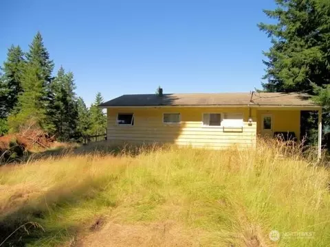 1246 Island Dr, Lummi Island, WA 98262