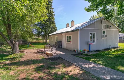 632 Dayton St, Omak, WA 98841