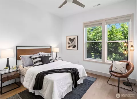 2222 E Mcgraw St, Seattle, WA 98112 photo 13