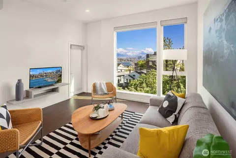 922 N 36th St, Seattle, WA 98103 photo 4