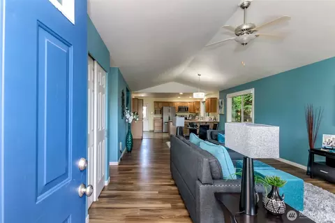 Entry Way - 14803 Rivergrove Dr E, Sumner, WA 98390 photo 1 of 1