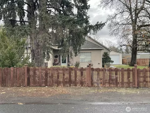 131 Bush St, Walla Walla, WA 99362