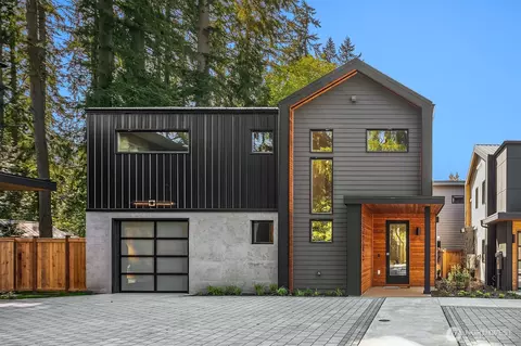 12245 NE 66th St, Kirkland, WA 98033