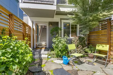 12046 33rd Ave NE #A, Seattle, WA 98125