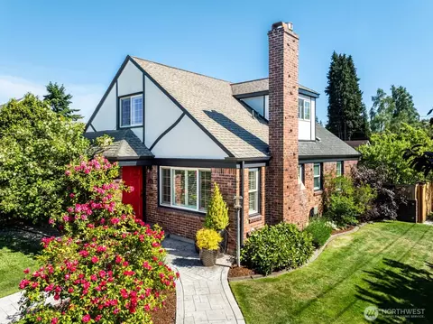 4218 N 10th St, Tacoma, WA 98406