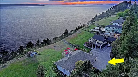 478 Eagle Crest Rd, Camano Island, WA 98282