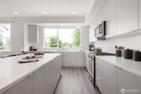 Kitchen - 3915 198th St SE #B2, Bothell, WA 98012 photo 3 of 3