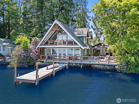 1234 Lake Sawyer Is, Black Diamond, WA 98010