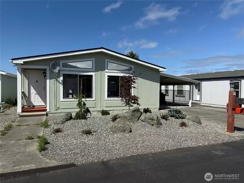 325 N Fifth Ave #34, Sequim, WA 98382