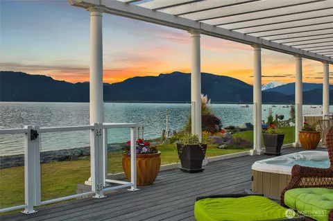10903 Samish Beach Ln, Bow, WA 98232