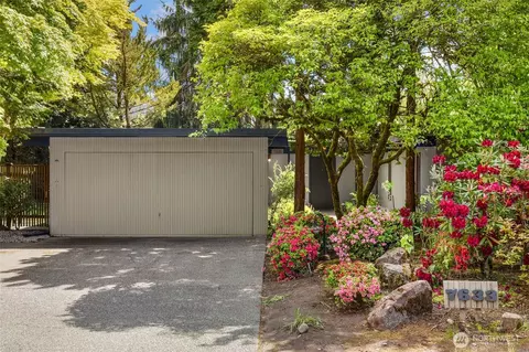 7633 NE 123rd St, Kirkland, WA 98034