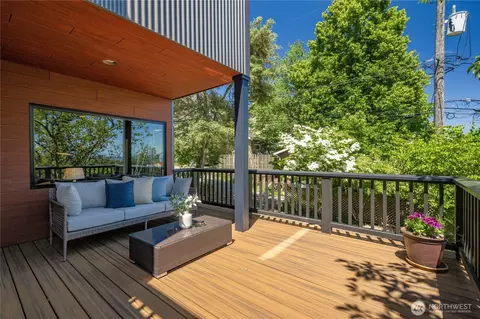 Exterior - 2408 E Roy St, Seattle, WA 98112 photo 3 of 9