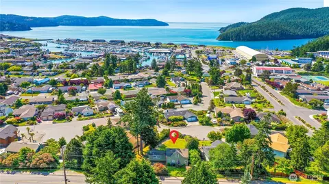 5712 Sugarloaf St, Anacortes, WA 98221