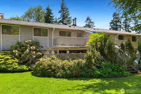 Exterior - 9930 NE 144th Ln #206, Kirkland, WA 98034 photo 3 of 6
