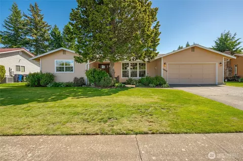 1060 Garden Dr, Lynden, WA 98264